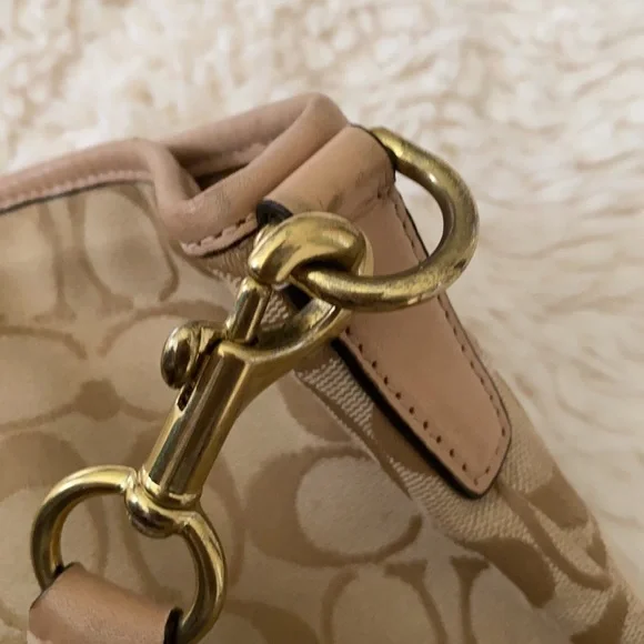 Coach - Picture 9 of 10